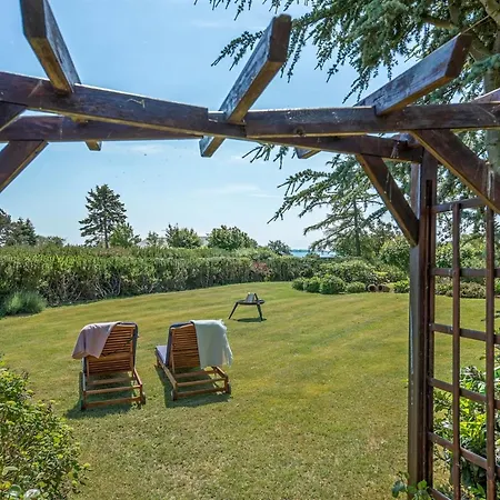 Hébergement de vacances Bisera - 150m From The Sea By Interhome
